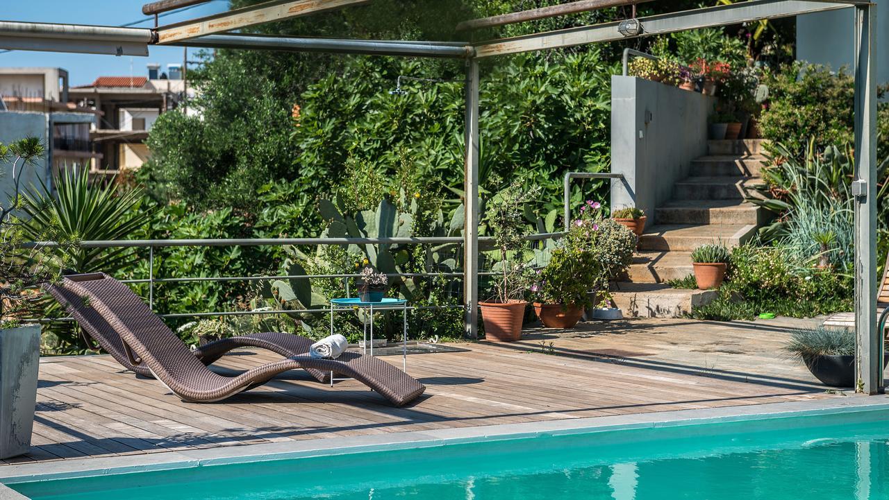 Artistic Pool Private Vilă